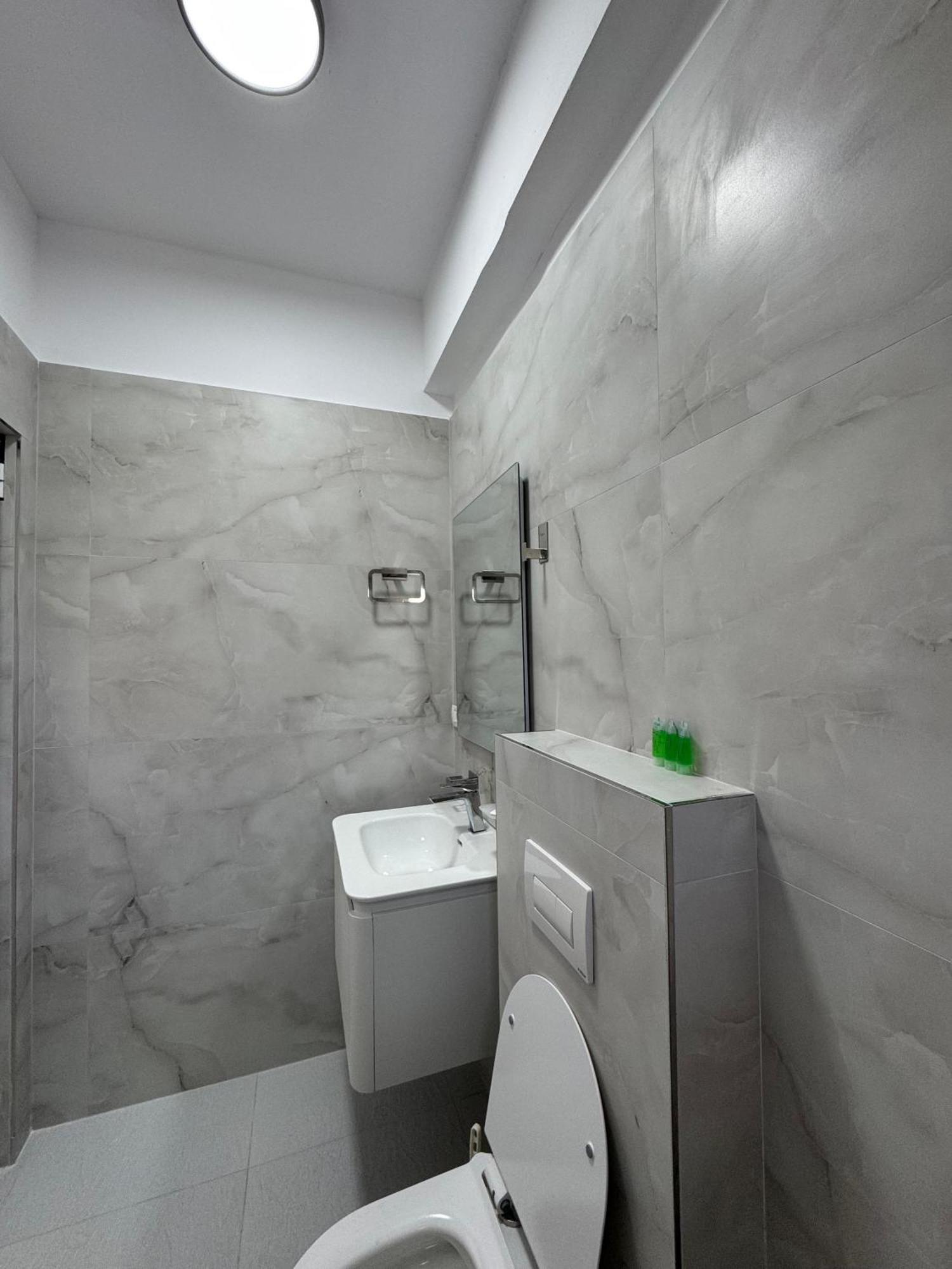 Rooms By The Sea Himarë Chambre photo